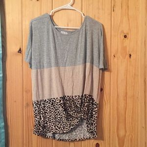 Maurice’s XL shirt